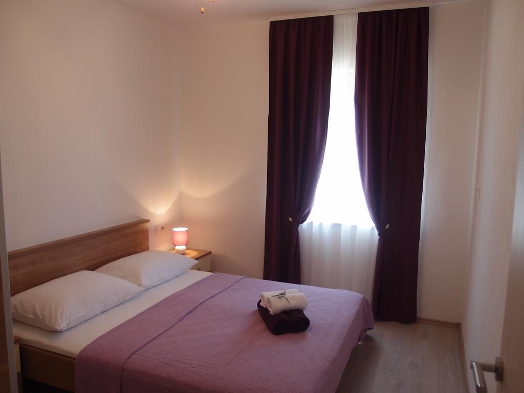 Apartments Kadulja Trogir Room photo